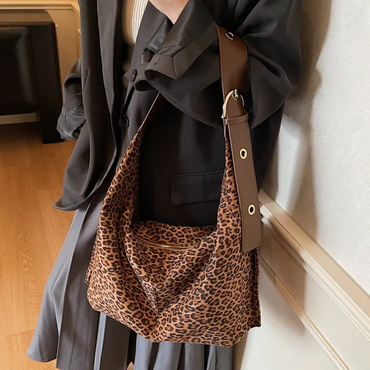 【奥莱清仓】豹纹包包女大容量2025新款秋冬磨砂复古单肩斜挎包上