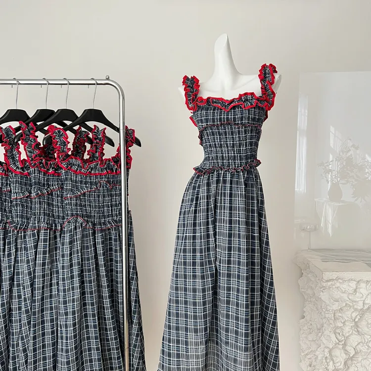 夏季藏蓝色木耳边一字肩撞色吊带连衣裙长裙