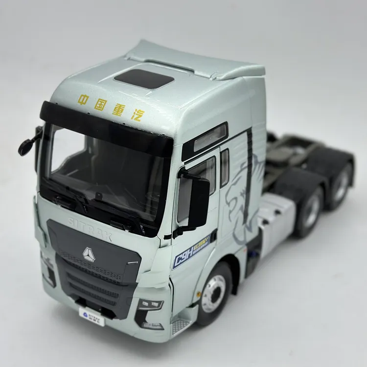 汕德卡c9h，24比例合金材质全新未拆封