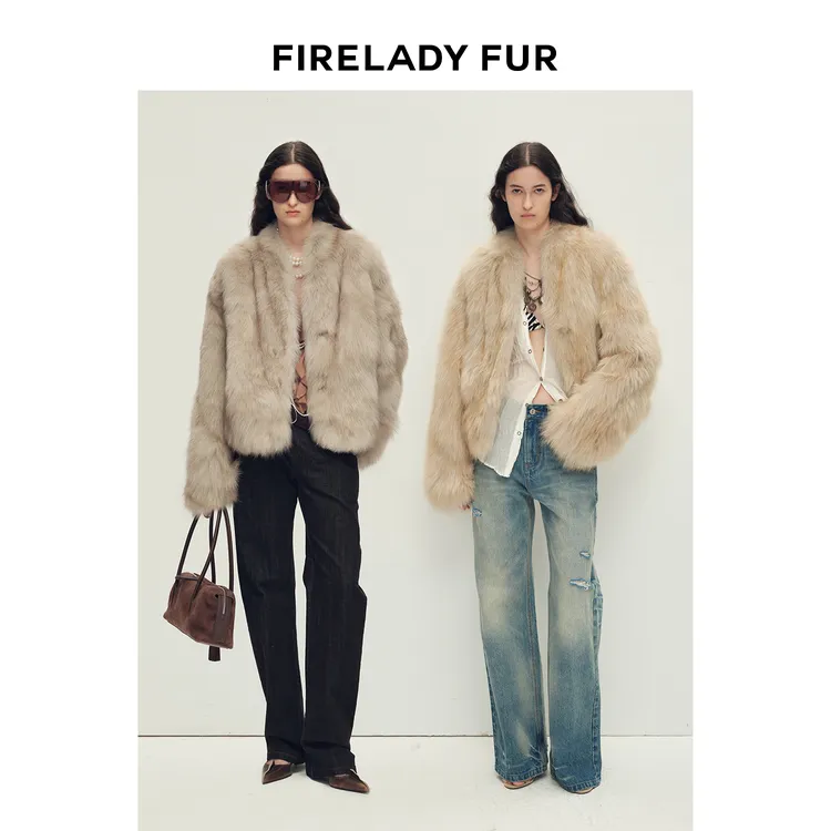 付智恩 时髦欧尼 进口sagafurs双色落肩短款狐狸毛皮草