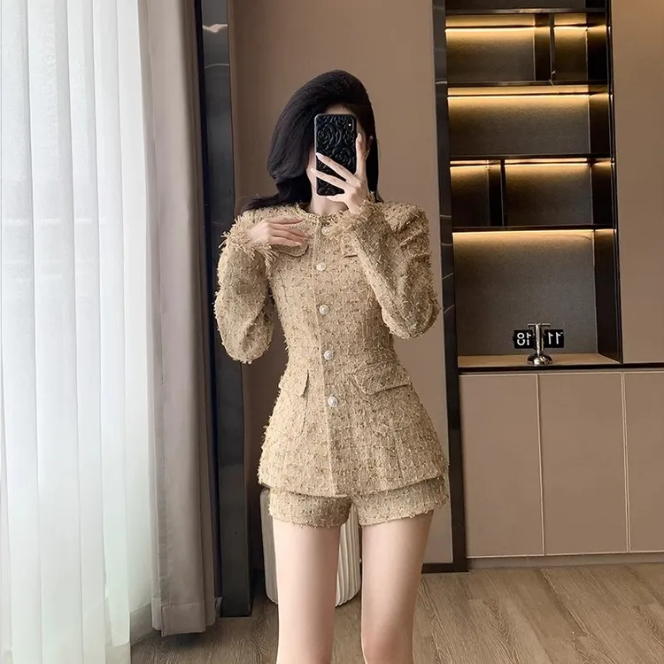 富家千金贵气感新款名媛粗花呢外套短裤两件套2025春季小香风套装