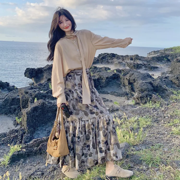 巨好看早秋氛围感穿搭套装女韩系气质女神范衬衫印花半身裙两件套