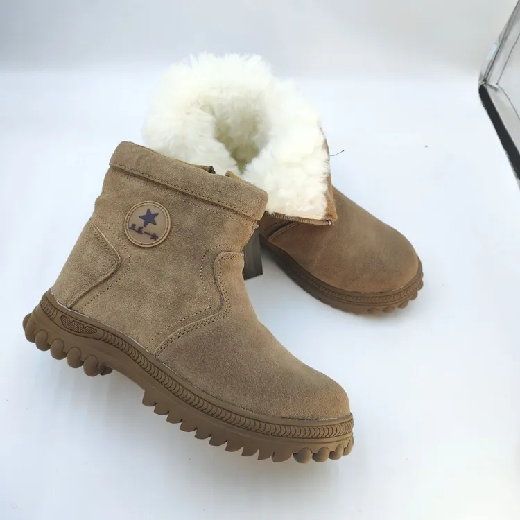 纯羊毛劳保鞋加厚皮毛一体防砸防刺穿