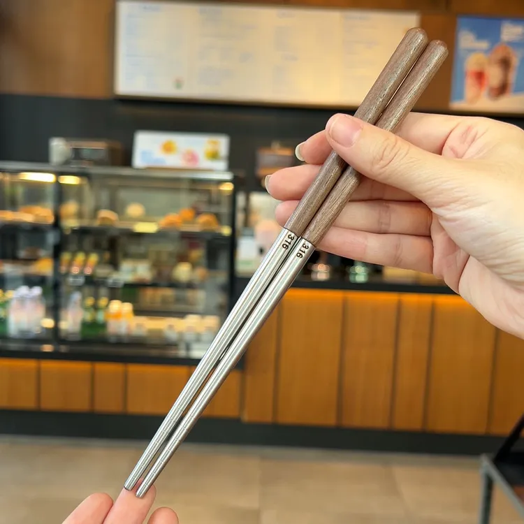316不锈钢筷子胡桃木家用高档餐具一人一筷防霉食品级防烫筷子