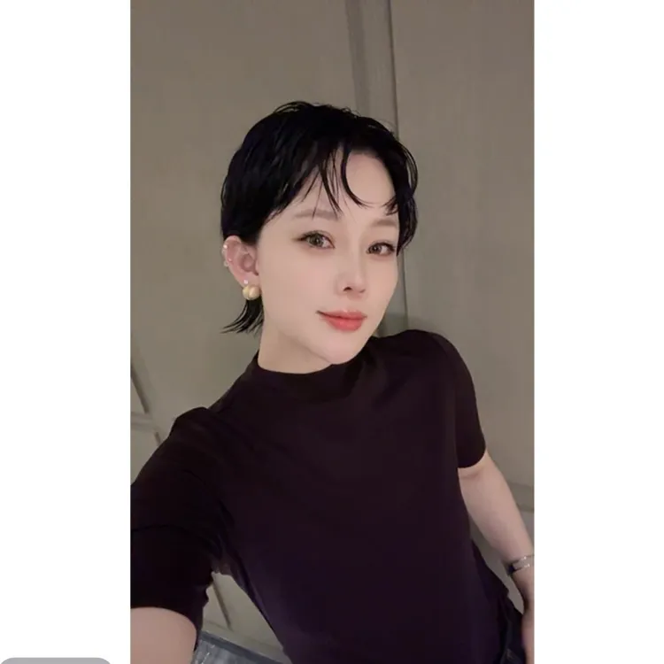 《升级版中袖百万打底》JING3999时尚半袖T恤舒适百搭女士圆领上衣