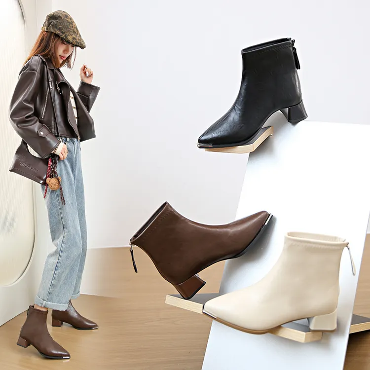 尖头软皮低跟短靴女2025秋冬新款百搭不累脚粗跟瘦瘦靴高跟及裸靴