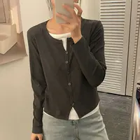 「优可丝棉 显瘦剪刀领」真两件长袖T恤 春秋韩版单排扣打底衫T082