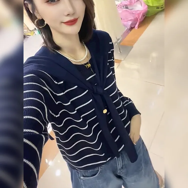 大码设计感条纹针织衫女秋季新款胖妹妹宽松显瘦时尚百搭减龄上衣