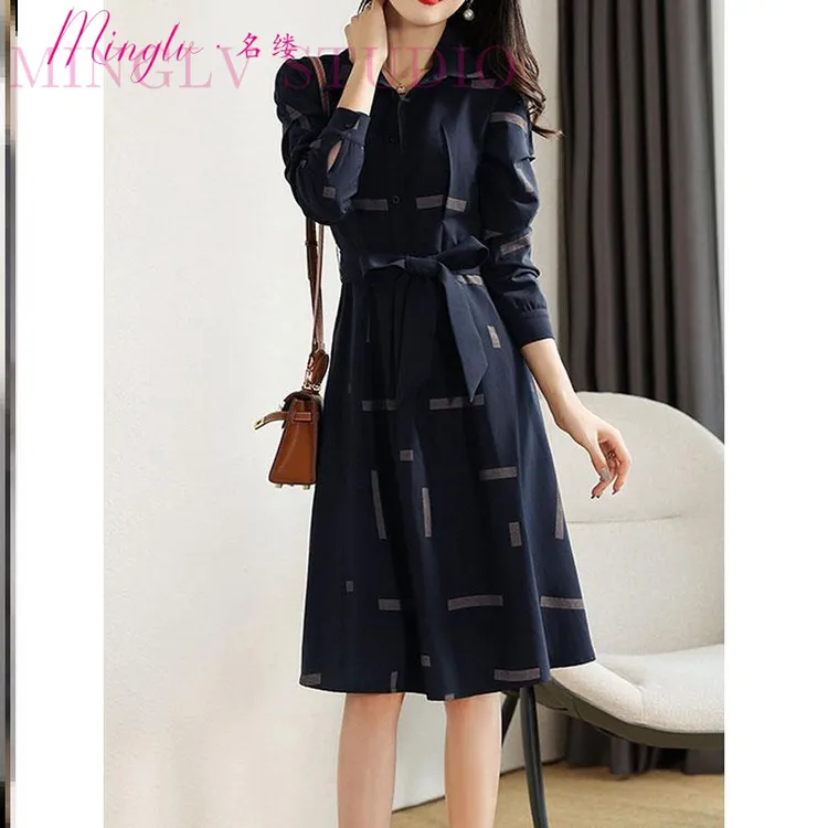 2025秋季新款连衣裙女装方领收腰气质显瘦长袖高档衬衫a字裙子