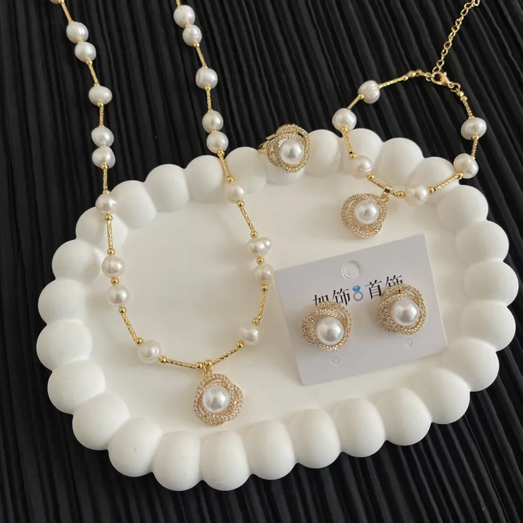 钛钢仿珍珠项链 如饰 小香风四件套套装时尚百搭气质饰品