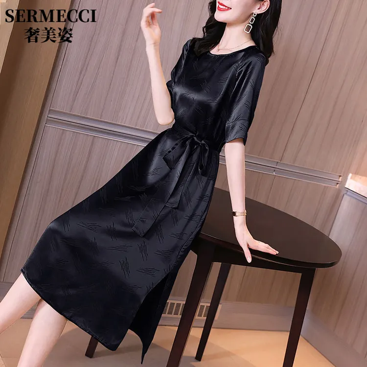 2025新款夏季茶歇法式赫本风高腰a字显瘦黑色侧开叉连衣裙女