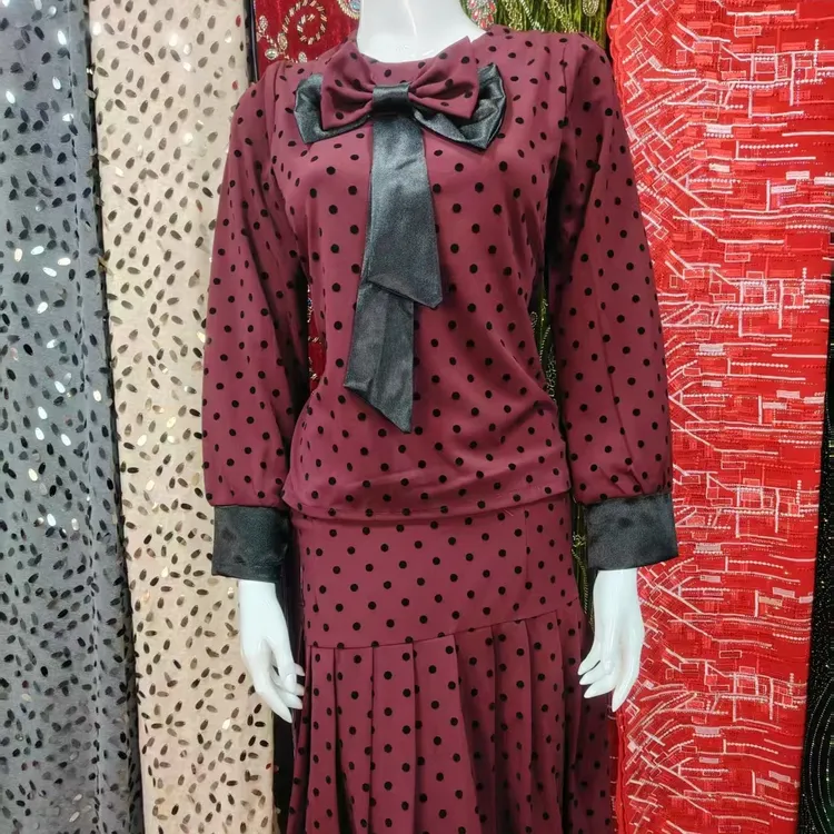 秋冬新款法式波点娃娃领长袖连衣裙气质修身显瘦通勤百搭打底裙女