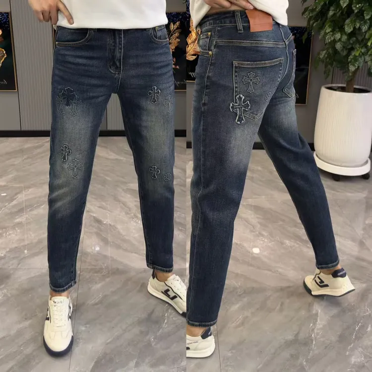 男士牛仔裤秋季款刺绣印花九分裤男复古潮流显瘦男裤百搭小脚裤男