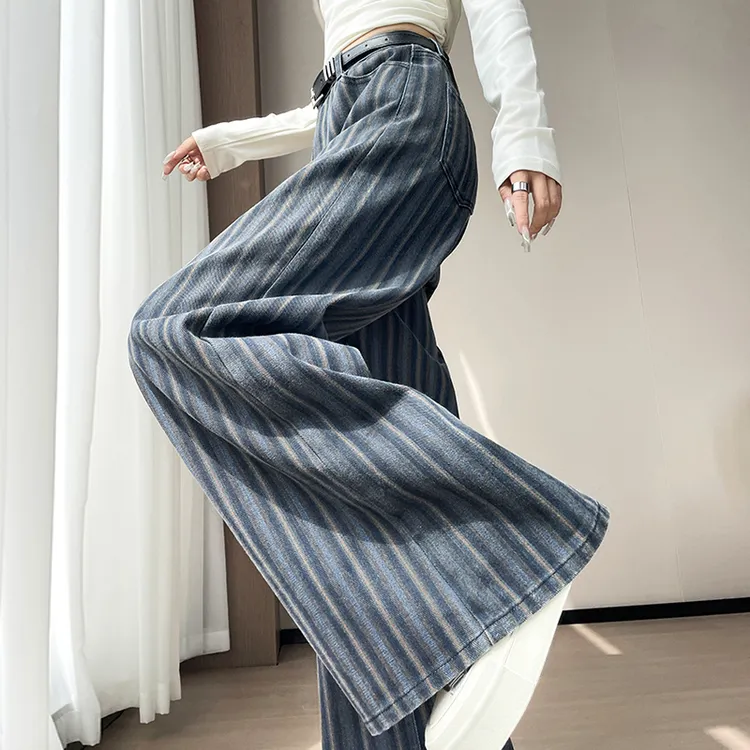 复古彩色竖条纹阔腿牛仔裤女2025秋宽版松弛感不贴腿大喇叭拖地裤