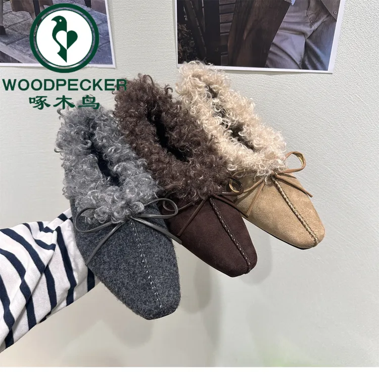 啄木鸟2025秋冬新款小众圆头平底雪地靴保暖系带深口毛毛加绒单鞋