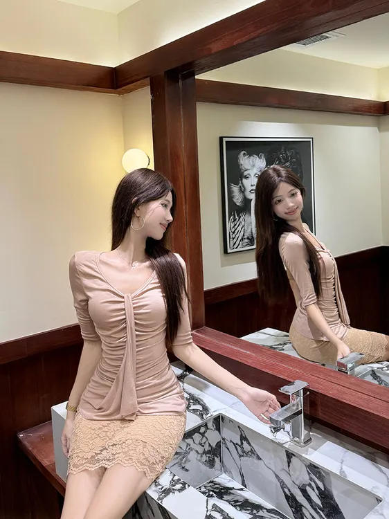 【肉肉专属】显瘦时尚套装INS风短款裙子性感套装修身高腰气质辣妹夏季镂空