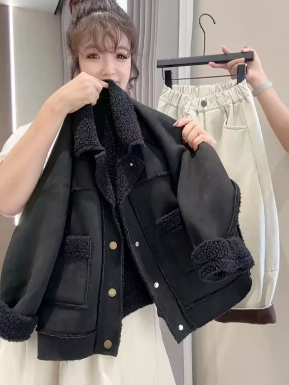 2025新款拼接秋冬痞帅痞帅酷酷，简约时尚百搭休闲皮毛一体机车服.