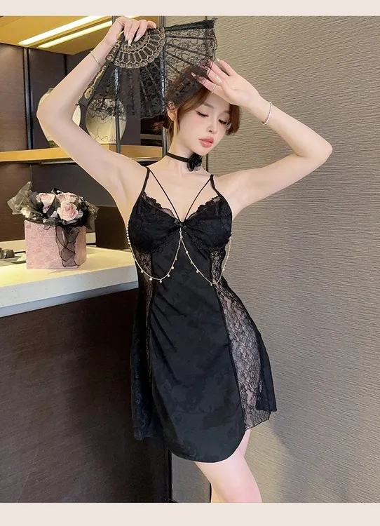 【蜜桃女孩】安妮日记轻奢高定链条带胸垫蕾丝冰丝吊带睡裙家居服