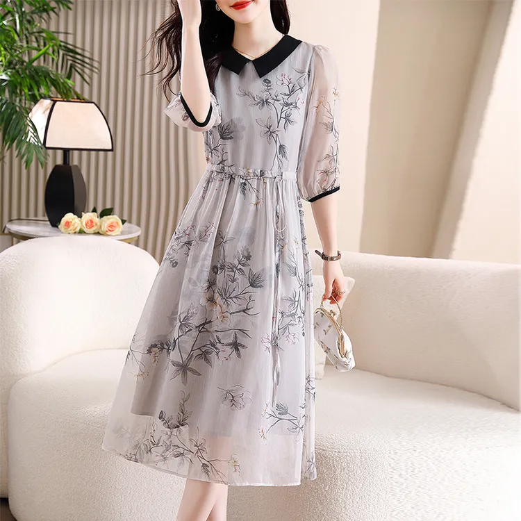 连衣裙春款2025新款清新淡雅印花墨竹娃娃领爆款显瘦修身遮肉9637