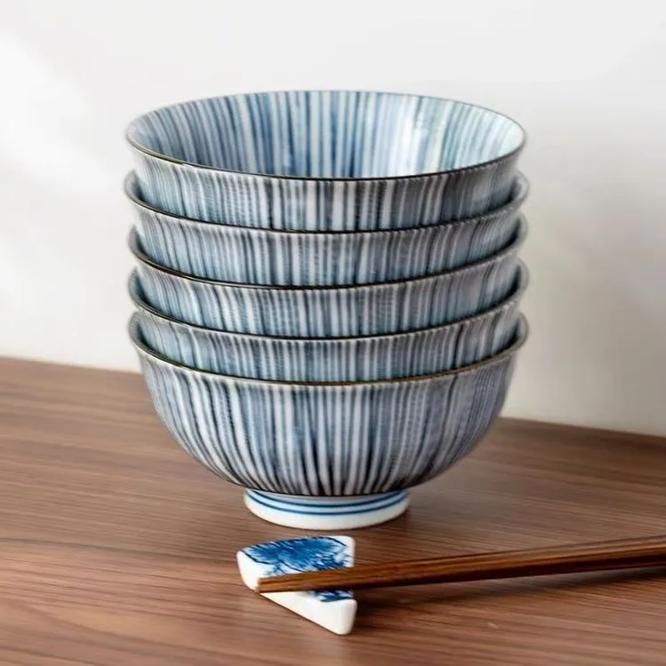 日本进口餐具吃饭碗-大碗碗盘家用陶瓷汤碗日式釉下彩米饭碗和风