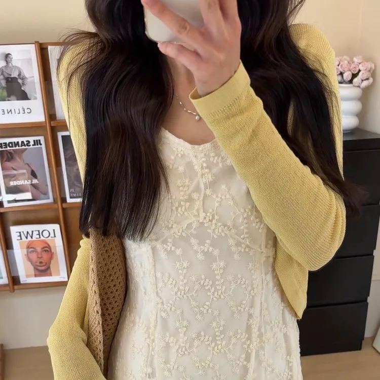 针织披肩黄色显白气质夏季搭白色吊带连衣裙绝美开春穿搭开衫