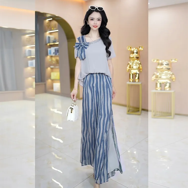 【可蓓儿】条纹套装女士夏2025新款高端品牌40到50岁减龄穿搭两件套