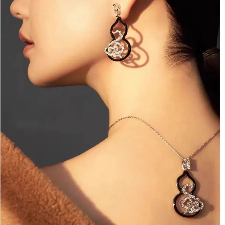 铜合金耳饰 欧美小众设计葫芦福禄项链女轻奢高级感叠戴锁骨链