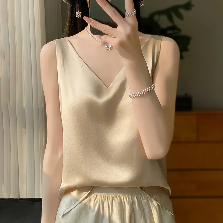 【品质】缎面吊带背心女内搭西装黑白色打底夏季小v领后背双肩