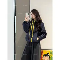 新款高级感时尚连帽冲锋衣外套女宽松减龄上衣