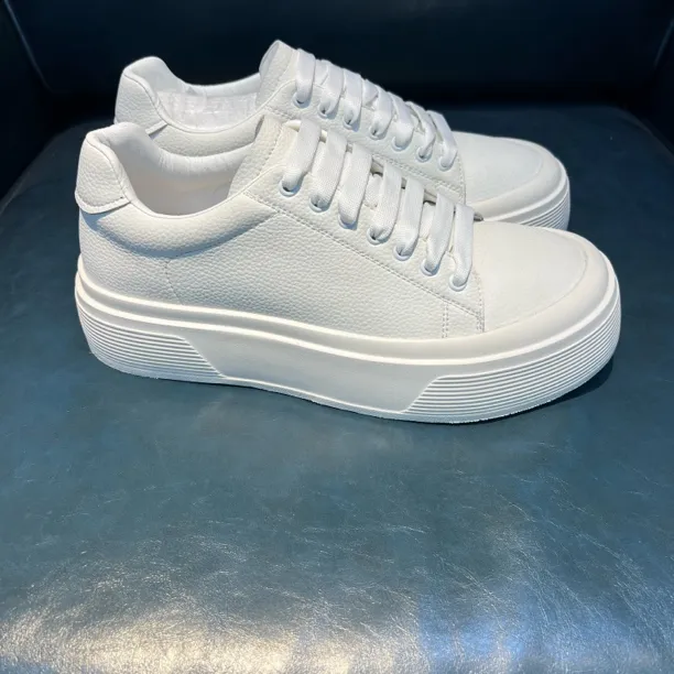 男士轻奢厚底小白鞋休闲板鞋四季款鞋子百搭休闲板鞋休闲风潮鞋