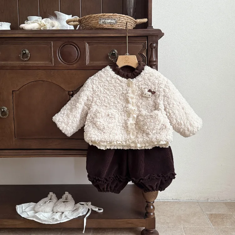 婴儿外出服秋冬女宝宝套装加厚保暖新款婴幼儿一岁冬款时尚三件套