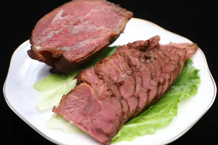 酱香牛肉嚼劲真空熟食卤味下酒菜小吃开袋即食高蛋白牛腱肉