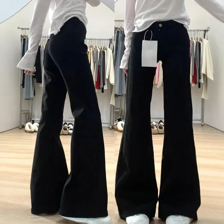 黑色不贴腿微喇牛仔裤女2025秋季新款大码高腰显瘦遮胯弹力喇叭裤