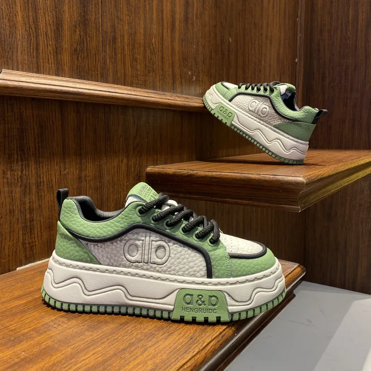 2026新款男复古擦色厚底板鞋时尚百搭潮流舒适软底增高高端休闲鞋