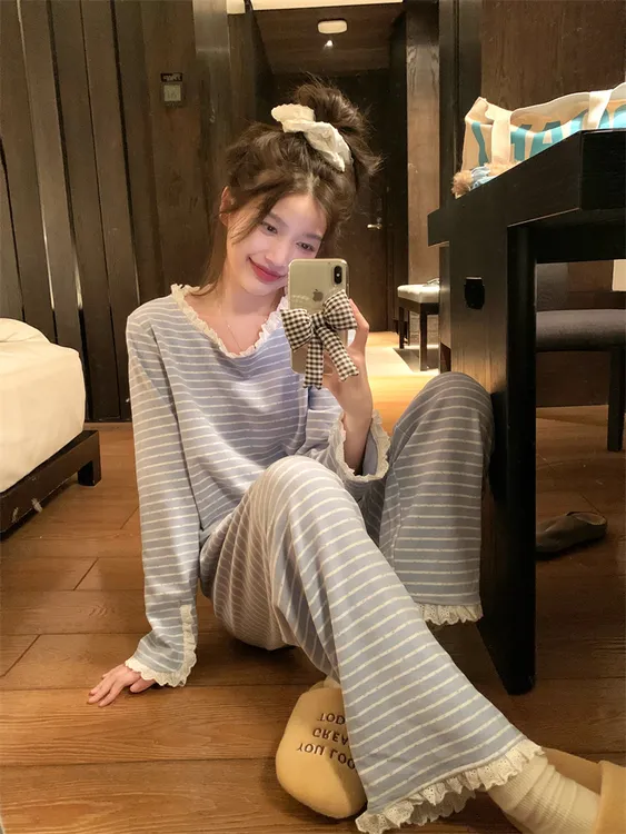 韩版甜美可爱彩色油墨点条纹圆领蕾丝花边睡衣女秋冬季家居服套装