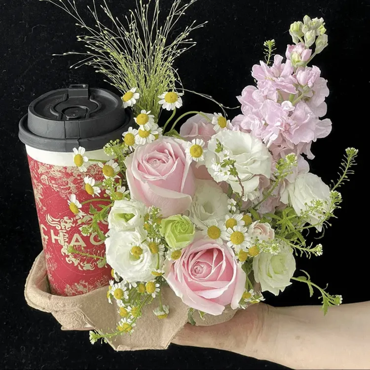 奶茶杯花束全国同城配送送女友闺蜜生日同城生日花束配送鲜花配送