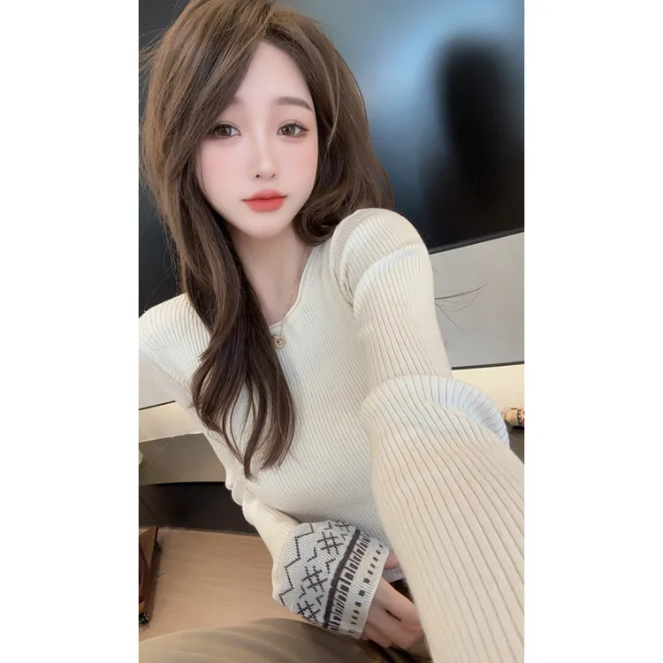 【陈陈私服】时尚休闲百搭提花长袖针织衫慵懒减龄杏色毛衣25110905