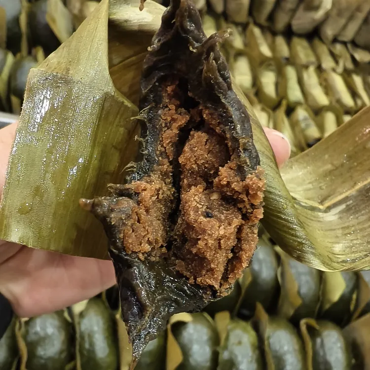 湖南邵阳特色美食农家艾叶粑，水蜜粑，糁籽粑