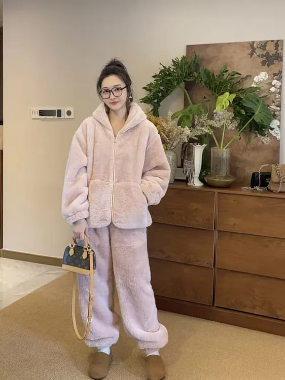 2026爆款双面北极绒连帽睡衣加厚保暖珊瑚绒家居舒适可外穿睡衣服