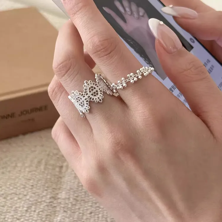 法式蕾丝花边镂空戒指2025新款女高级感手指戒时尚轻奢不掉色指环