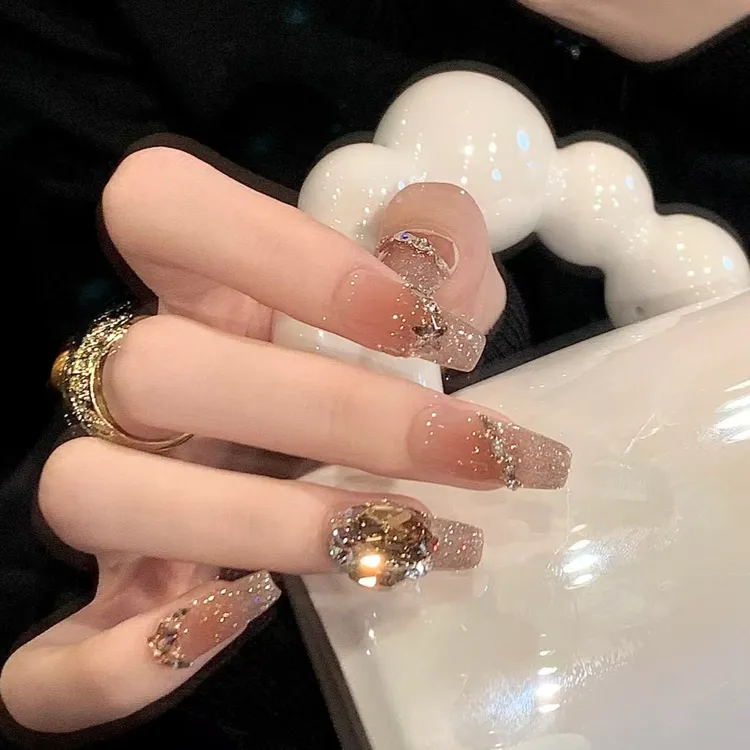 纯手工穿戴甲轻奢纯欲高级感香槟爆闪堆钻可拆卸中长款穿戴甲成品