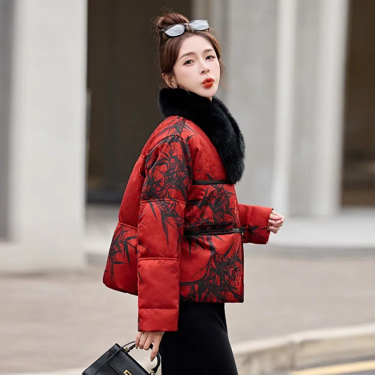 新中式羽绒服女装2025冬季新款洋气红色印花保暖白鸭绒高级短外套