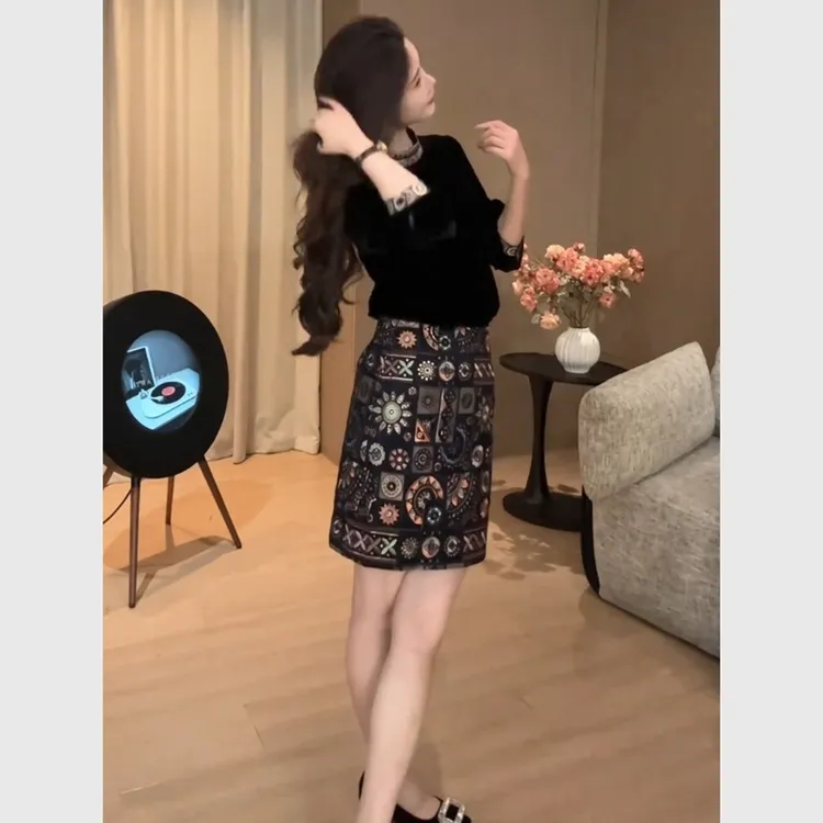 新中式国风穿搭一整套轻奢高级感精致秋日巨好看的丝绒两件套裙装
