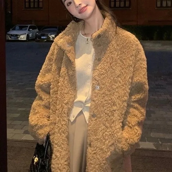 日光岛屿时尚羊羔毛外套女冬季2025新款高级感长款保暖环保皮草毛