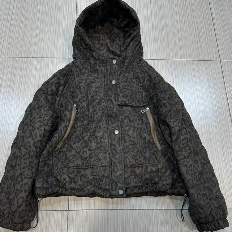 鑫8831-潮牌鹿皮绒豹纹棉服