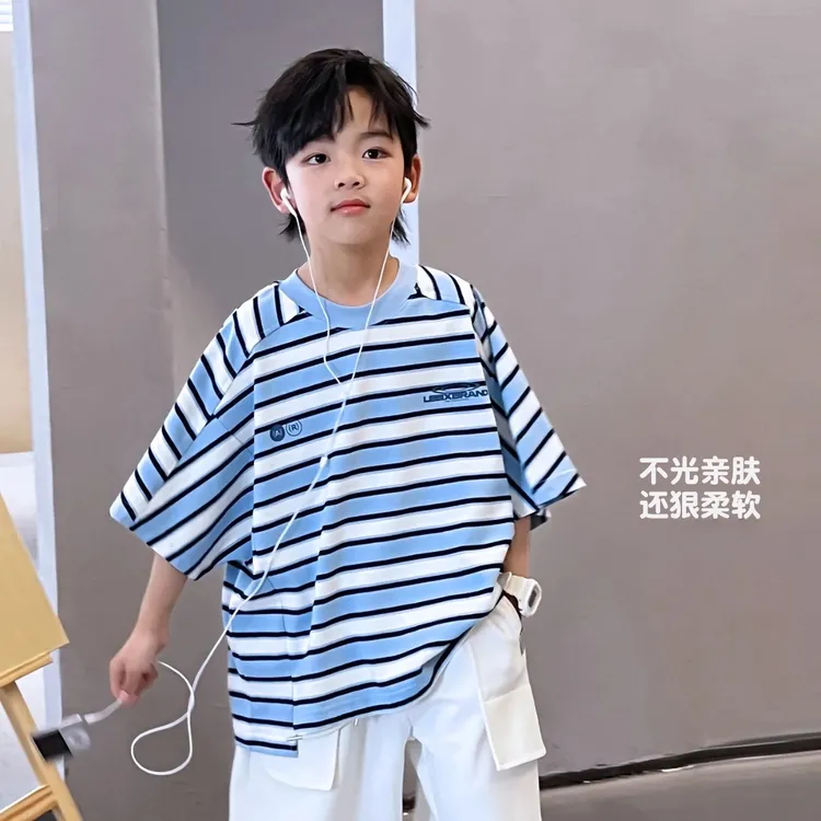 【品牌】男童中大童夏季新款儿童时尚洋气薄款宽松潮条纹T短裤套装