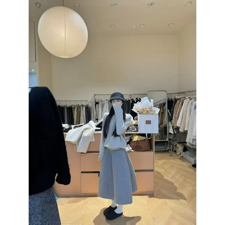 韩系慵懒风时尚圆领套头毛衣2025秋冬新款宽松显瘦百搭半身裙套装