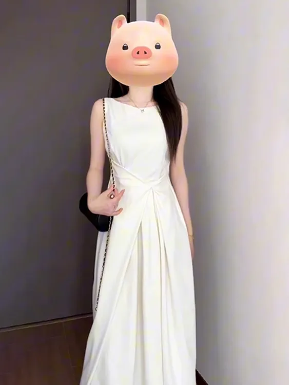 背心连衣裙子女夏季2025新款小个子茶歇法式海边度假收腰长裙1770