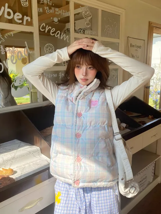 韩版格子刺绣双面穿羊羔绒马甲棉服女冬季减龄宽松加厚外套棉袄潮