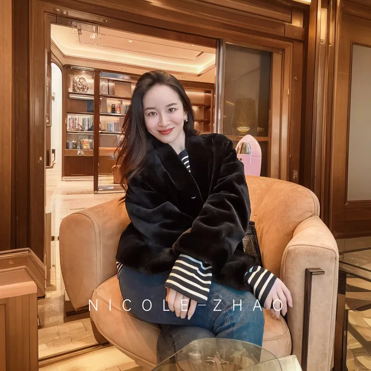 【贵姐NICOLE】工厂直销百搭进口V领西装短貂绒外套NZ2887